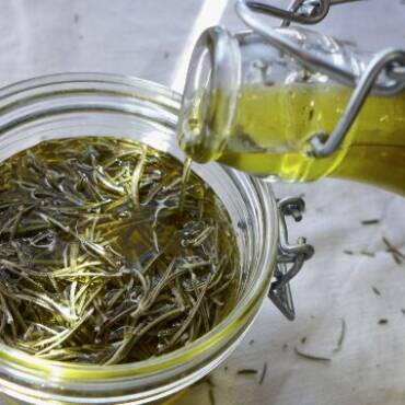 Easy Rosemary Olive Oil Recipe